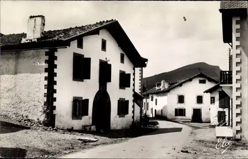 Ak Pyrenees Atlantiques, Baskisches Dorf