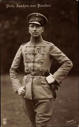 Ak Prinz Joachim von Preußen, Standportrait, Husarenuniform, NPG 4954
