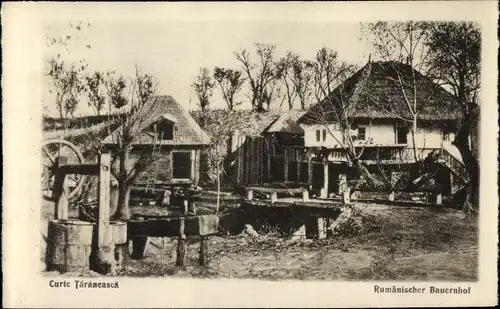 Ak Rumänischer Bauernhof, Haus, Brunnen, Dorfpartie
