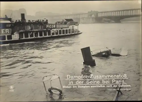 Ak Paris, Dampfer-Zusammenstoß auf der Seine, sinkender Dampfer