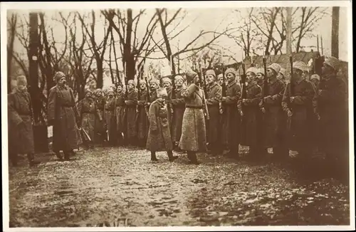 Ak Zar Nikolaus II. von Russland, Zarewitsch Alexei Nikolajewitsch Romanow, Russische Truppen