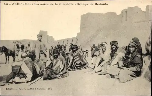 Ak Aleppo Syrien, Beduinen vor den Mauern der Zitadelle