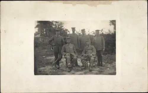 Foto Ak Deutsche Soldaten in Uniformen