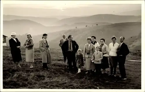 Foto Ak Sankt Andreasberg Braunlage im Oberharz, Otto-Schmidt-Höhe, Besuchergruppe
