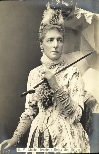 Ak Königin Marie Henriette von Belgien, Portrait, Schirm