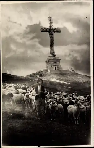 Foto Ak Karpathen, Schäfer, Flöte, Schafe, Kreuz