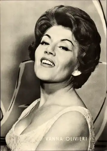 Ak Schauspielerin Vanna Olivieri, Portrait