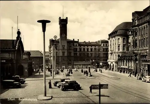 Ak Erfurt in Thüringen, Bahnhofsplatz