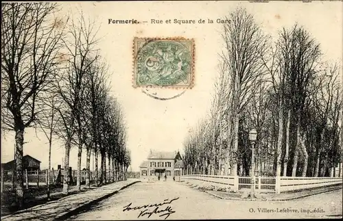 Ak Formerie Oise, Rue und Square de la Gare