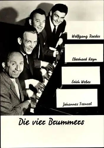 Ak Musiker Die vier Brummers, Roeder, Keyn, Weber, Frenzel, am Piano