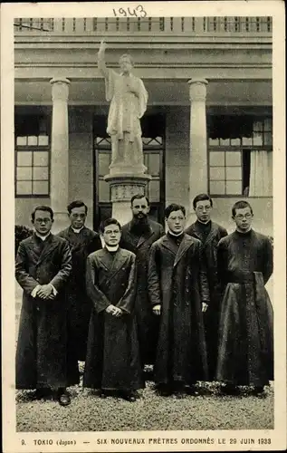 Ak Tokyo Tokio Japan, Sechs neu geweihte Priester, 1933