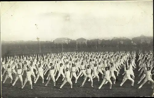 Ak Düsseldorf am Rhein, Kreis Turnfest 1911, Turner in Aufstellung