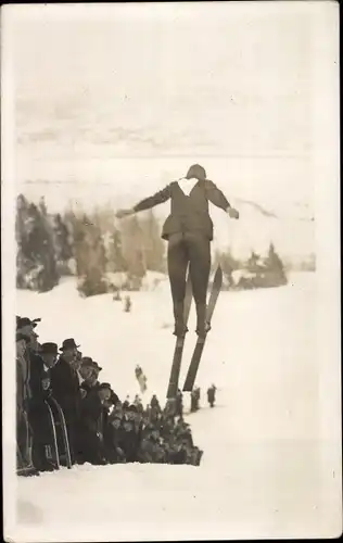 Foto Ak Skispringer, Zuschauer, Ski, Februar 1924