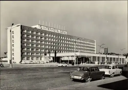 Ak Gera in Thüringen, Interhotel Gera, Trabant