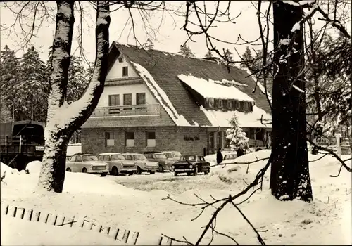 Ak Friedrichroda im Thüringer Wald, HO Gaststätte Heuberghaus, Winter, Trabant