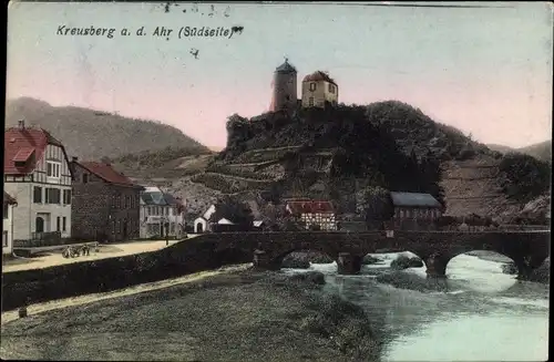 Ak Kreuzberg Altenahr im Ahrtal, Blick auf den Ort, Südseite, Brücke