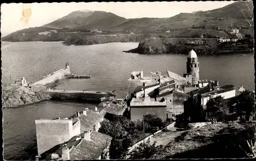 Ak Collioure Pyrénées-Orientales, La Cote Vermeille, Entree du Port