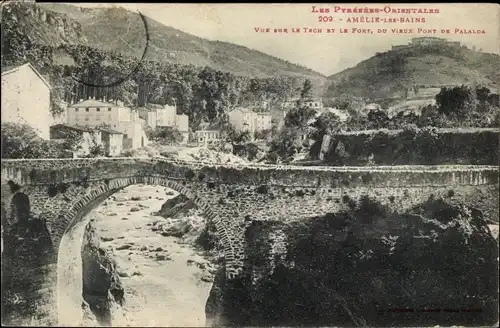 Ak Amelie les Bains Pyrénées Orientales, Vue sur le Tech et le Fort, du Vieux Pont de Palalda