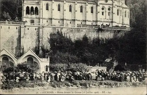 Ak Lourdes Hautes Pyrénées, Messe devant la Grotte