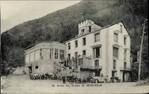 Ak Bétharram Pyrénées-Atlantiques, Grottes de Bétharram, Sortie, Autos