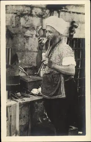 Foto Ak Araber trinkt Kaffee