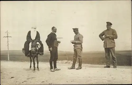 Foto Ak Mazedonien, Soldaten, Straßenkontrolle