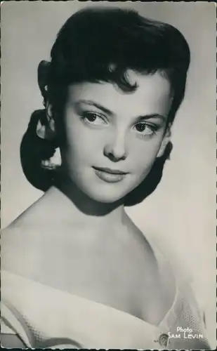 Ak Schauspielerin Christine Carere, Portrait
