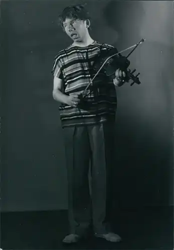 Foto Ak Portrait mit Violine