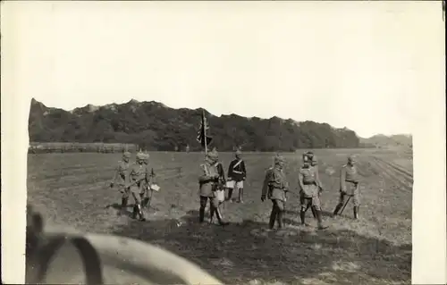 Foto Ak Kronprinz Wilhelm von Preußen, Deutsche Soldaten in Uniformen