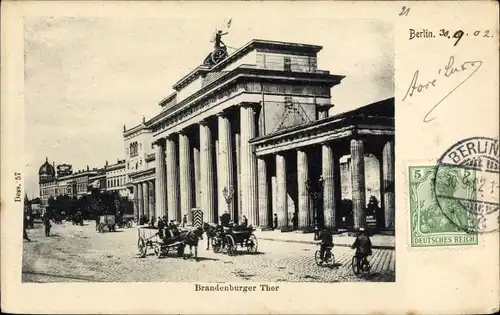 Ak Berlin Mitte, Brandenburger Tor, Kutsche