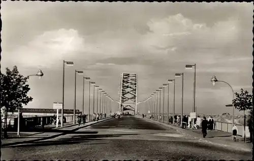 Ak Rheinhausen Duisburg im Ruhrgebiet, Rheinbrücke