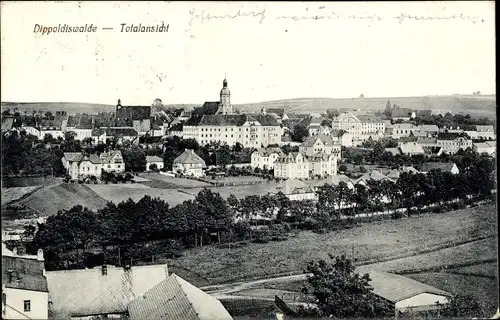 Ak Dippoldiswalde im Osterzgebirge, Totalansicht, Kirche