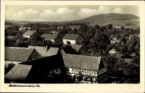 Ak Niedercunnersdorf Kottmar in der Oberlausitz, Gesamtansicht, Löbauer Berg