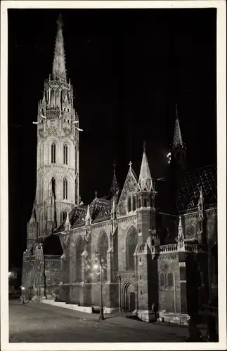 Ak Budapest Ungarn, Krönungskirche, Nacht