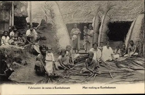 Ak Kumbakonum Kumbakonam Indien, Einheimische bei der Mattenherstellung