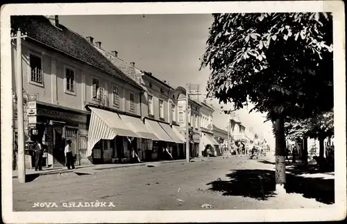 Ak Nova Gradiska Kroatien, Straßenpartie