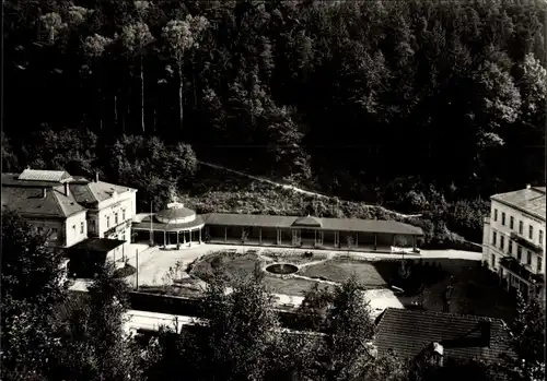 Ak Bad Schandau Sächsische Schweiz, Kurhaus mit Brunnen