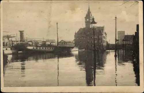 Ak Köln am Rhein, Hochwasser 1920, Dampfer, Rathaus