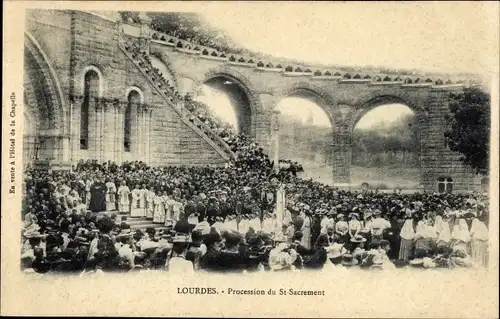 Ak Lourdes Hautes Pyrénées, Procession du St-Sacrement