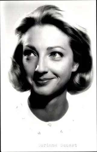 Foto Ak Schauspielerin Corinna Genest, Portrait