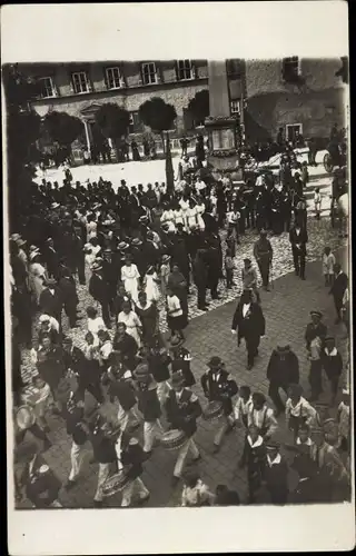 Foto Ak Apolda in Thüringen, Festumzug in der Stadt 1921