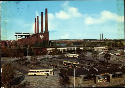 Ak Wolfsburg Niedersachsen, Bahnhof, Volkswagenwerk, Bushaltestelle