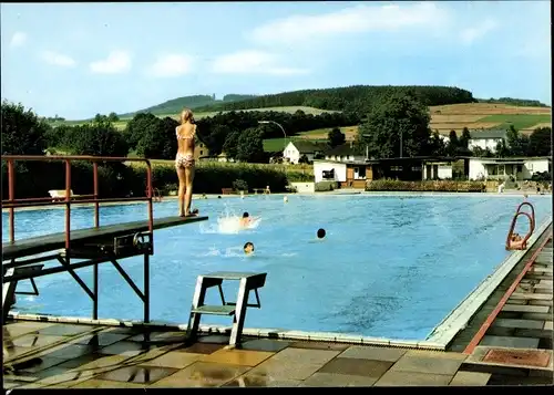 Ak Uslar in Niedersachsen, Schwimmbad, Sprungbrett