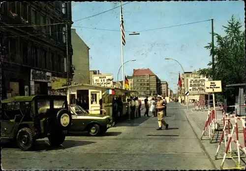 Ak Berlin Mitte, Checkpoint Charlie, Passierstelle Friedrichstraße an der Sektorengrenze