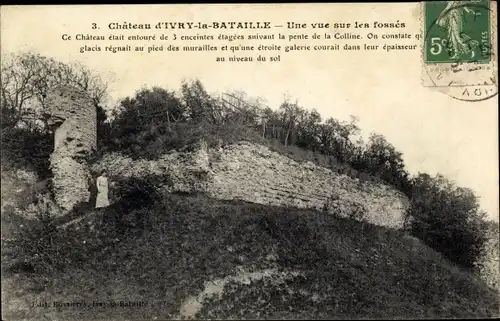 Ak Ivry la Bataille Eure, Chateau, les fossés