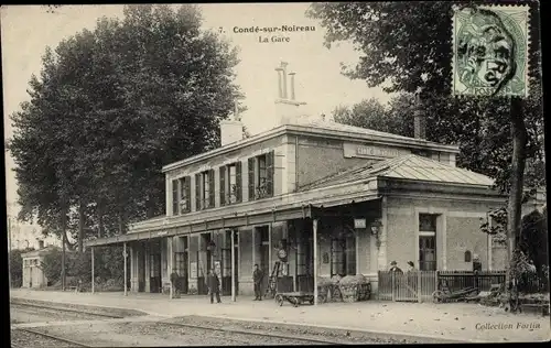 Ak Condé sur Noireau Calvados, Bahnhof
