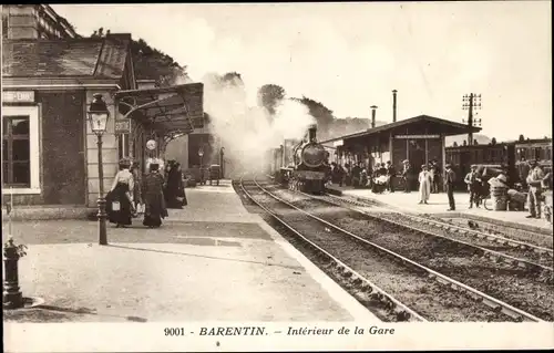Ak Barentin Seine Maritime, Innenraum des Bahnhofs, Bahnhof, Gleisseite, Dampflok