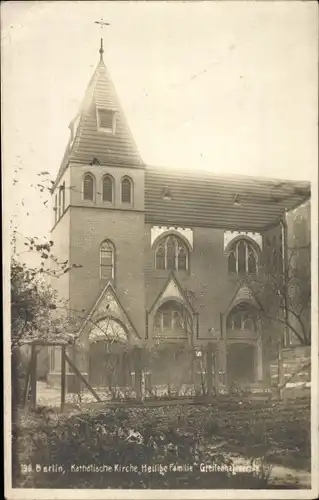 Foto Ak Berlin Prenzlauer Berg, Katholische Kirche Heilige Familie, Grefenhagener Straße