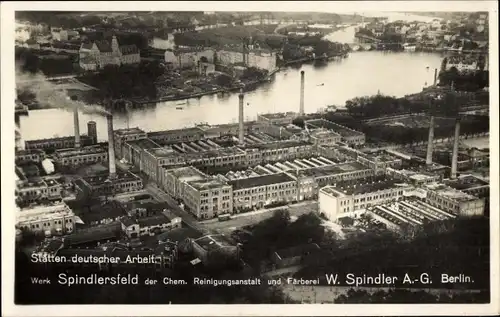 Ak Berlin Köpenick Spindlersfeld, Chem. Reinigungsanstalt Färberei W. Spindler AG, Fliegeraufnahme