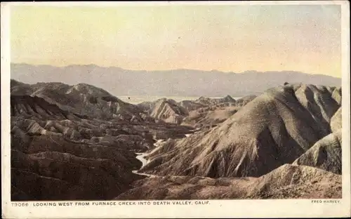 Ak Kalifornien USA, Blick nach Westen vom Urnace Creek ins Death Valley